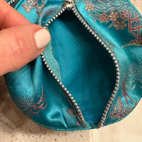 Plymouth 3 piece Blue Turqouise Satin Jewelry Holder - Picture 8 of 16